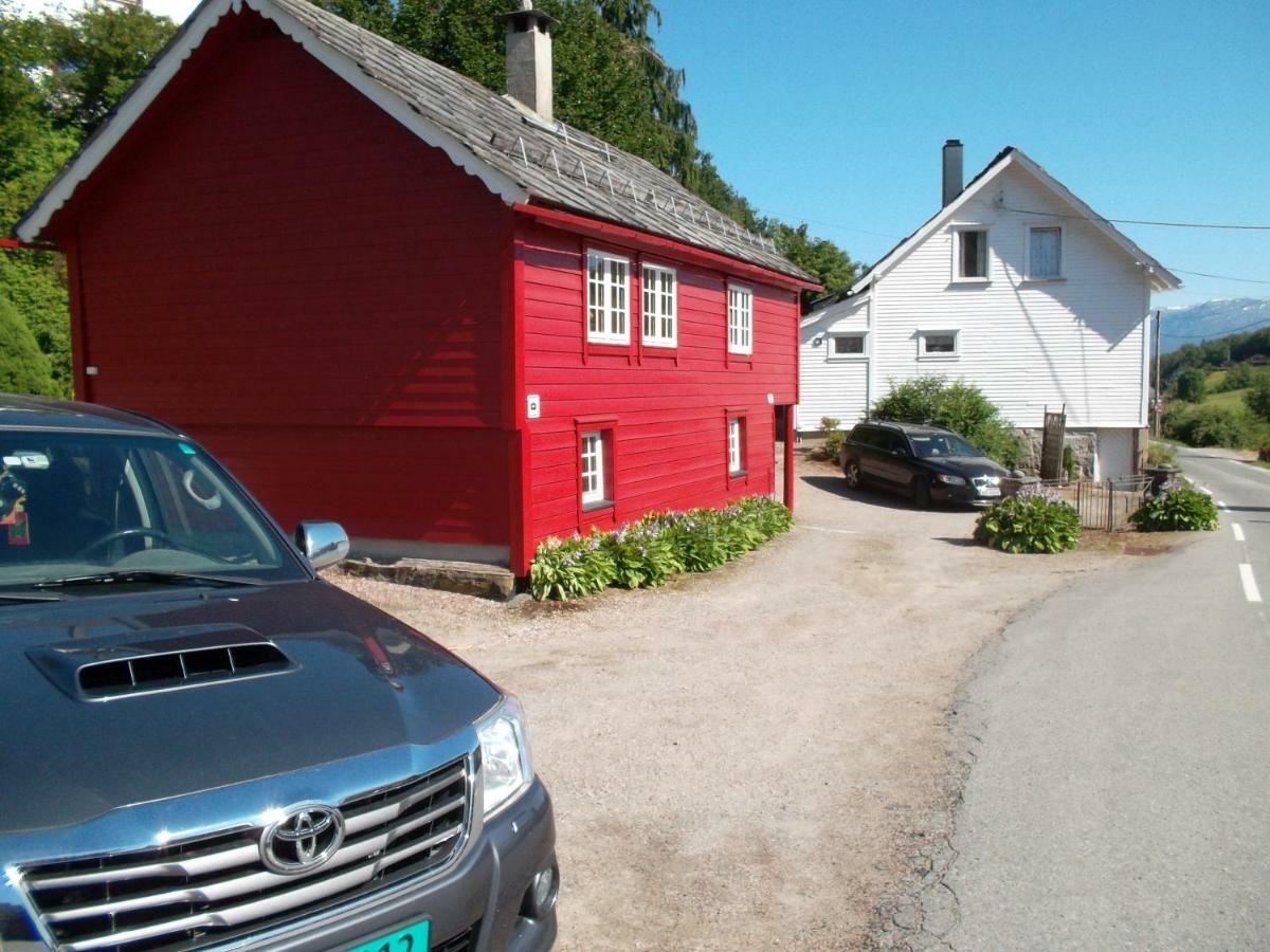 Mo Gardsferie-Pers Frukthage Villa Øystese Екстериор снимка